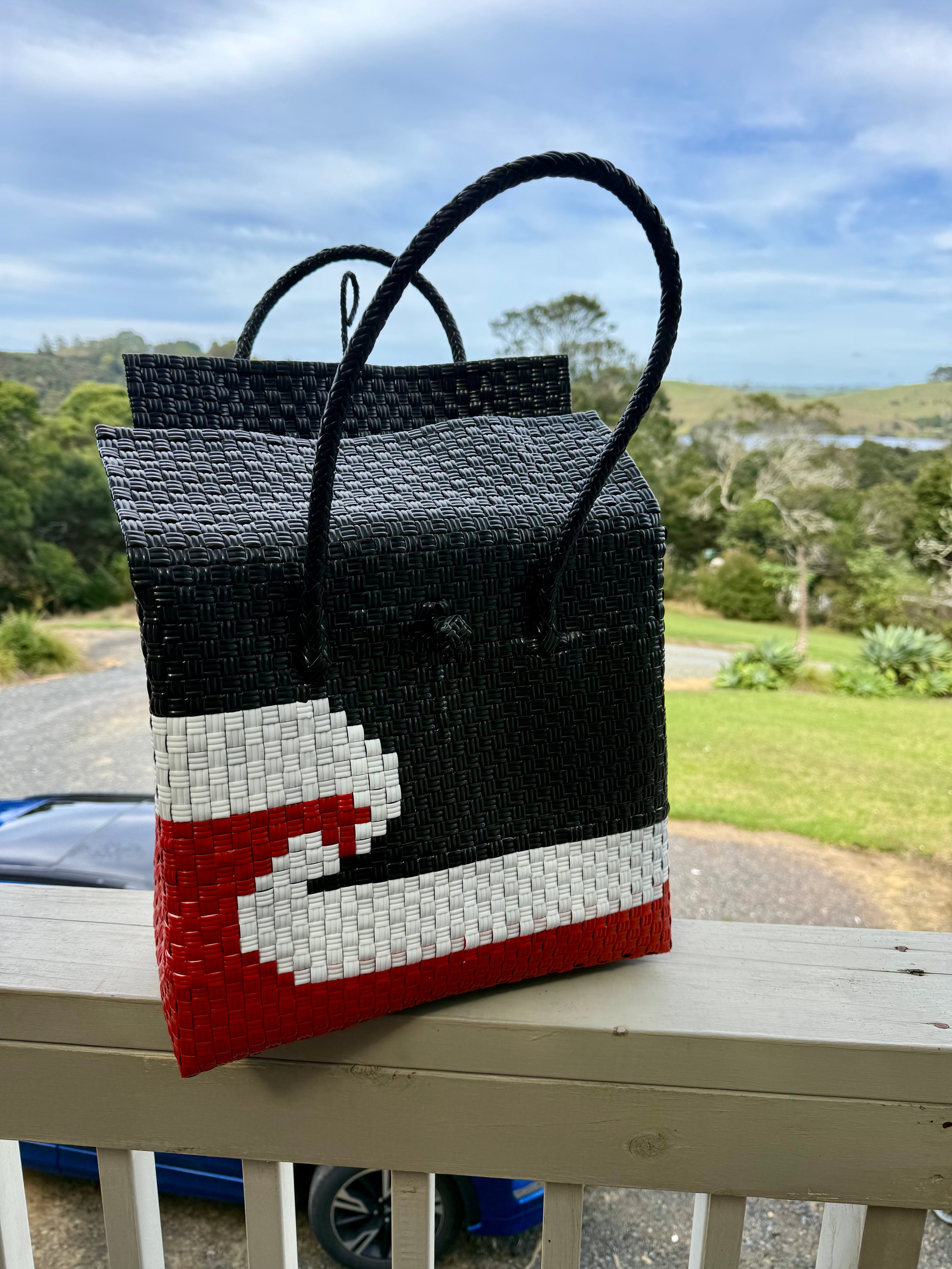"Tino Rangatiratanga" Picnic Bag image 1