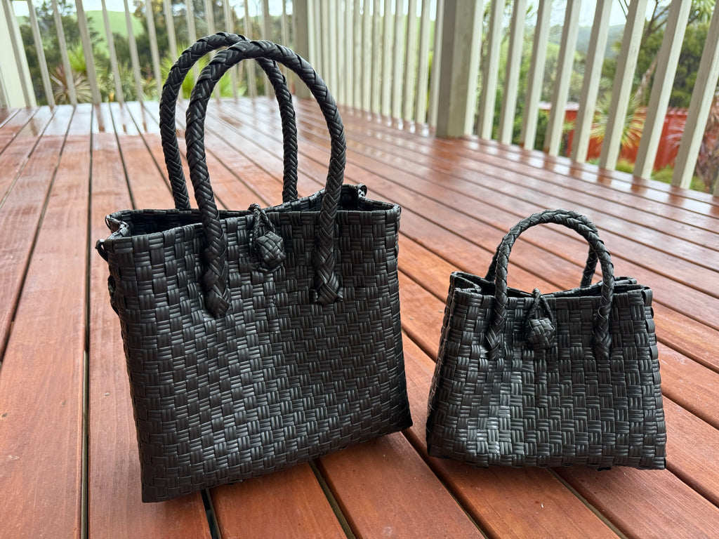 Black Single Colour Tote Bag image 0