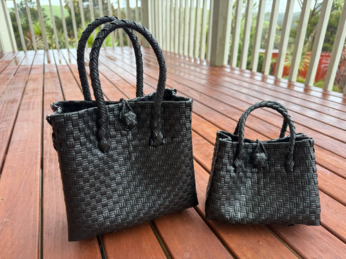 Black Single Colour Tote Bag image 0