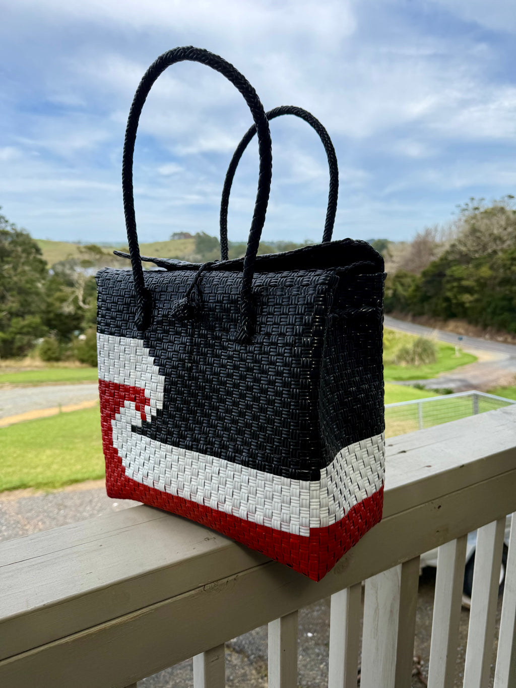 "Tino Rangatiratanga" Picnic Bag image 0